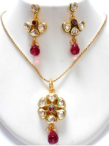 Kundan Pendant Sets